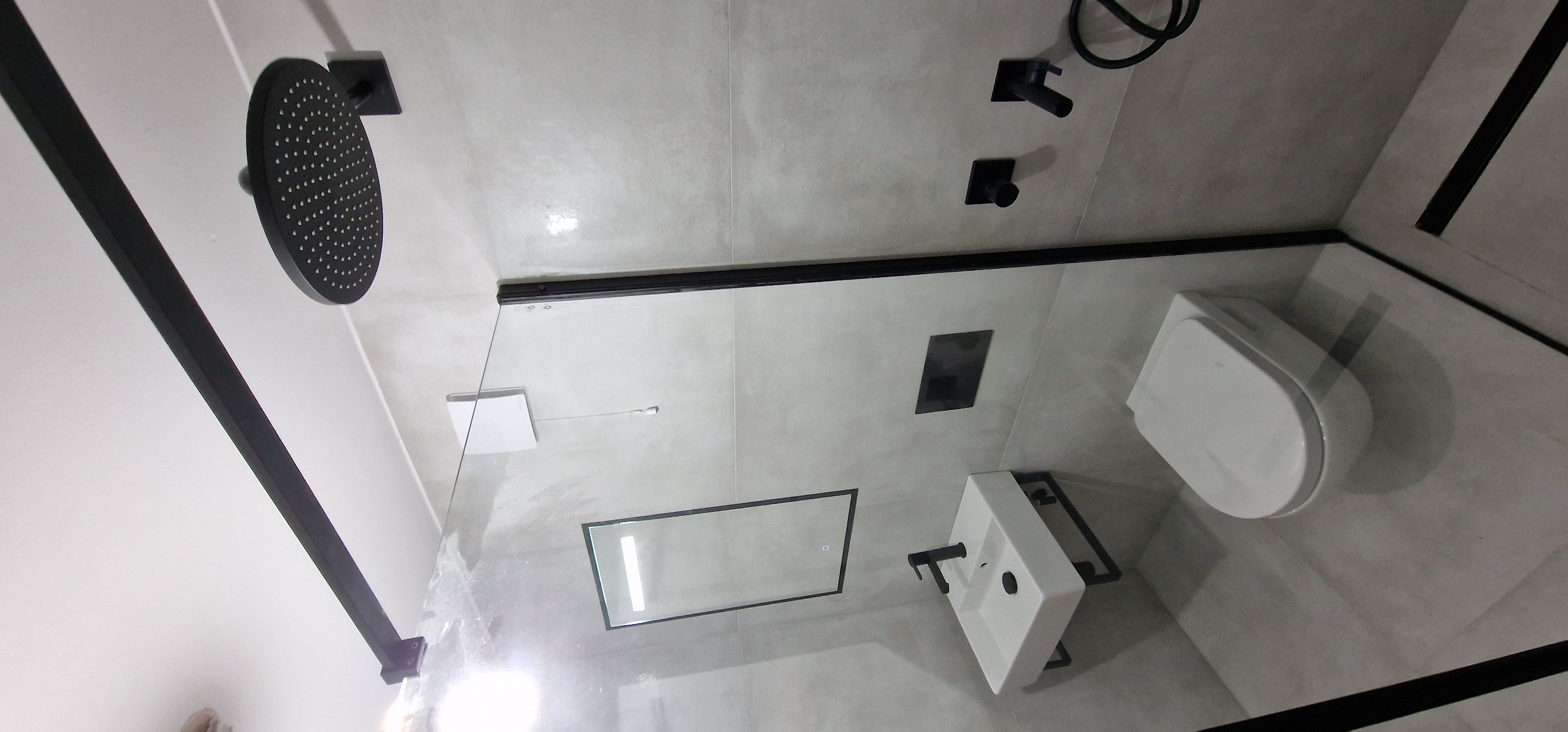 Minimalist Black & White Bathroom Suite - Thumbnail 5